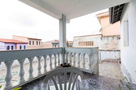 Casa à venda com 70m², 2 quartos e 2 vagasQuintal e Varanda