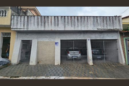 Casa à venda com 70m², 2 quartos e 2 vagasFachada