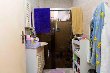 Casa à venda com 70m², 2 quartos e 2 vagasBanheiro