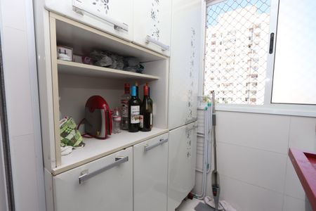 Apartamento à venda com 65m², 2 quartos e 1 vagaÁrea de Serviço