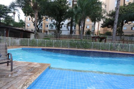 Apartamento à venda com 65m², 2 quartos e 1 vagaÁrea comum - Piscina