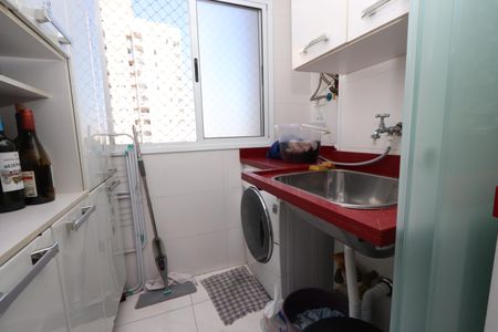 Apartamento à venda com 65m², 2 quartos e 1 vagaÁrea de Serviço
