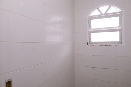 Casa para alugar com 400m², 4 quartos e 6 vagasBanheiro 1