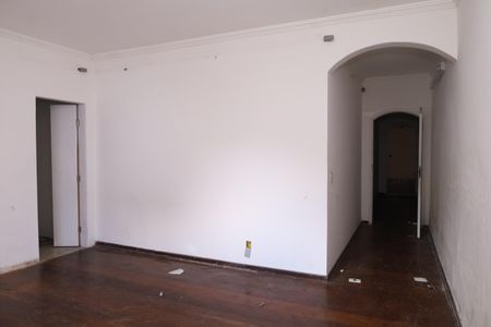 Casa para alugar com 400m², 4 quartos e 6 vagasQuarto 3 - Suíte