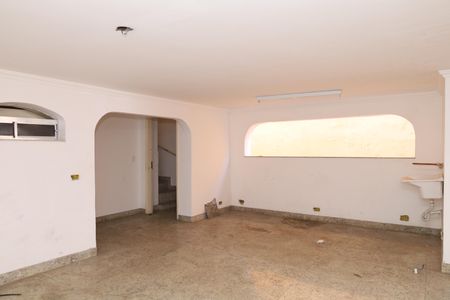 Casa para alugar com 400m², 4 quartos e 6 vagasÁrea de Serviço e Garagem