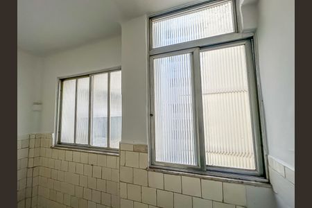 Apartamento à venda com 59m², 2 quartos e sem vaga Apartamento à venda com 59m², 2 quartos e sem vagaCozinha e Área de Serviço