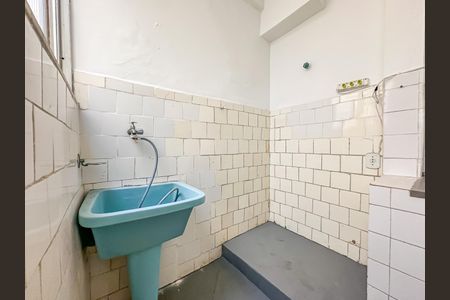 Apartamento à venda com 59m², 2 quartos e sem vaga Apartamento à venda com 59m², 2 quartos e sem vagaCozinha e Área de Serviço