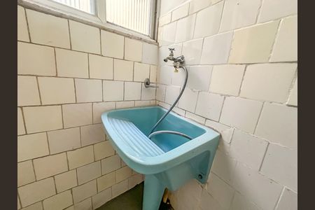 Apartamento à venda com 59m², 2 quartos e sem vaga Apartamento à venda com 59m², 2 quartos e sem vagaCozinha e Área de Serviço