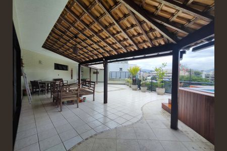 Apartamento à venda com 308m², 3 quartos e 2 vagas Apartamento à venda com 308m², 3 quartos e 2 vagasVaranda