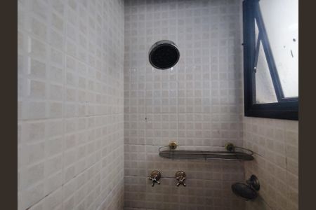 Apartamento à venda com 308m², 3 quartos e 2 vagas Apartamento à venda com 308m², 3 quartos e 2 vagasBanheiro da Suíte