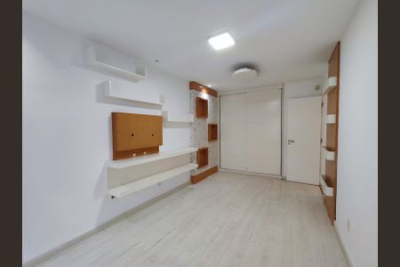 Apartamento à venda com 308m², 3 quartos e 2 vagas Apartamento à venda com 308m², 3 quartos e 2 vagasQuarto 2