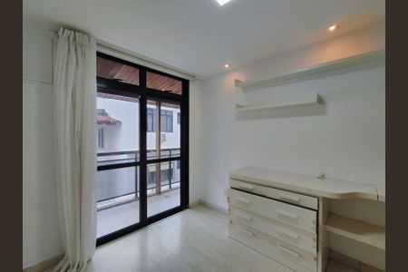 Apartamento à venda com 308m², 3 quartos e 2 vagas Apartamento à venda com 308m², 3 quartos e 2 vagasQuarto 1