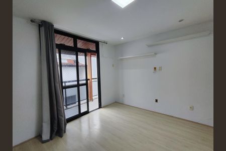 Apartamento à venda com 308m², 3 quartos e 2 vagas Apartamento à venda com 308m², 3 quartos e 2 vagasSuíte