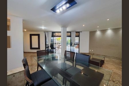 Apartamento à venda com 308m², 3 quartos e 2 vagas Apartamento à venda com 308m², 3 quartos e 2 vagasSala