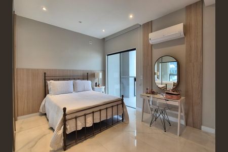 Casa de condomínio à venda com 300m², 4 quartos e 1 vagaSuite 4