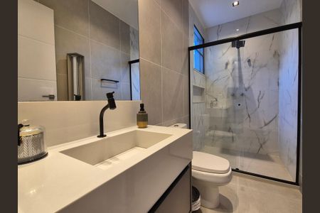 Casa de condomínio à venda com 300m², 4 quartos e 1 vagaBanheiro da Suíte 1