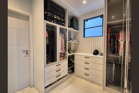 Casa de condomínio à venda com 300m², 4 quartos e 1 vagaCloset da suíte 2