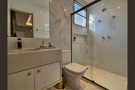 Casa de condomínio à venda com 300m², 4 quartos e 1 vagaBanheiro da Suíte 3