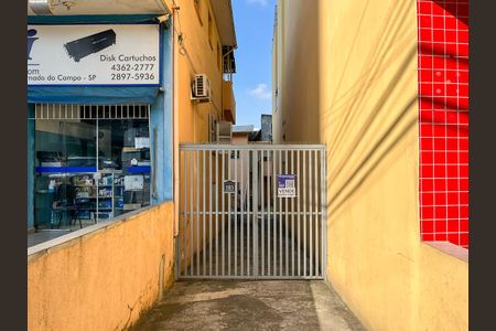 Casa à venda com 298m², 5 quartos e 5 vagasFachada + plaquinha