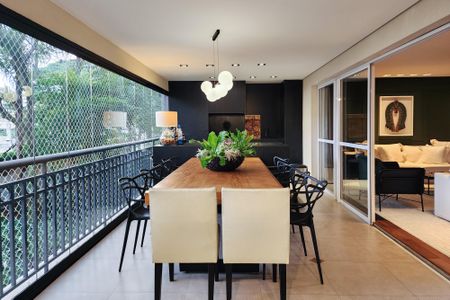 Apartamento à venda com 242m², 4 quartos e 3 vagas Apartamento à venda com 242m², 4 quartos e 3 vagasVaranda Gourmet