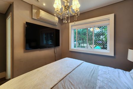 Apartamento à venda com 242m², 4 quartos e 3 vagas Apartamento à venda com 242m², 4 quartos e 3 vagasSuíte 4