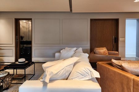 Apartamento à venda com 242m², 4 quartos e 3 vagas Apartamento à venda com 242m², 4 quartos e 3 vagasSala