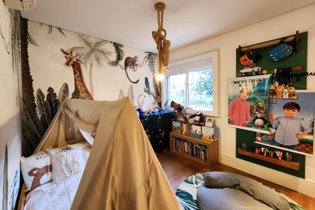 Apartamento à venda com 242m², 4 quartos e 3 vagas Apartamento à venda com 242m², 4 quartos e 3 vagasSuíte 3