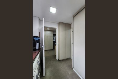 Apartamento à venda com 242m², 4 quartos e 3 vagas Apartamento à venda com 242m², 4 quartos e 3 vagasÁrea de Serviço