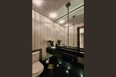 Apartamento à venda com 242m², 4 quartos e 3 vagas Apartamento à venda com 242m², 4 quartos e 3 vagasLavabo