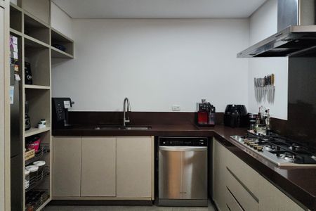 Apartamento à venda com 242m², 4 quartos e 3 vagas Apartamento à venda com 242m², 4 quartos e 3 vagasCozinha