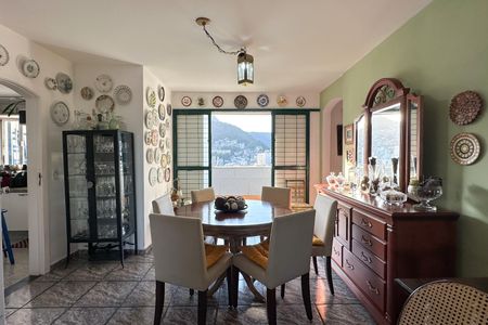 Apartamento à venda com 450m², 4 quartos e sem vaga Apartamento à venda com 450m², 4 quartos e sem vagaSala