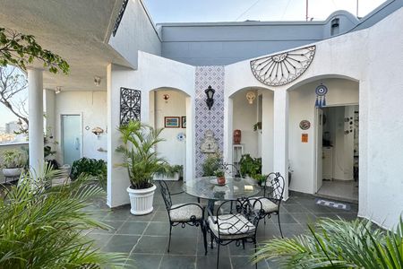 Apartamento à venda com 450m², 4 quartos e sem vaga Apartamento à venda com 450m², 4 quartos e sem vagaPátio Interno