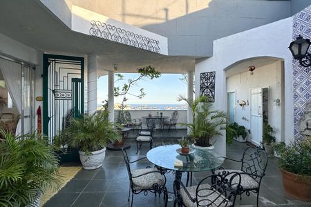 Apartamento à venda com 450m², 4 quartos e sem vaga Apartamento à venda com 450m², 4 quartos e sem vagaPátio Interno