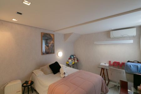 Apartamento à venda com 270m², 3 quartos e 3 vagasQuarto 2