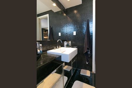 Apartamento à venda com 270m², 3 quartos e 3 vagasBanheiro Suite