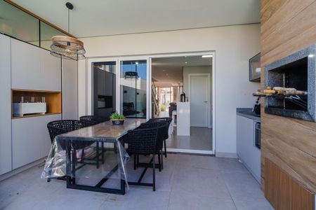 Casa à venda com 160m², 3 quartos e 2 vagas Casa à venda com 160m², 3 quartos e 2 vagasVaranda gourmet