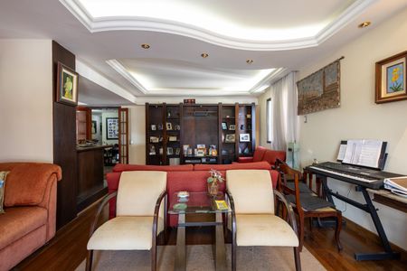 Apartamento à venda com 225m², 5 quartos e 4 vagasSala