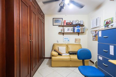 Apartamento à venda com 225m², 5 quartos e 4 vagasQuarto Suite 4