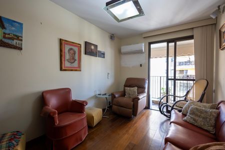 Apartamento à venda com 225m², 5 quartos e 4 vagasQuarto 5