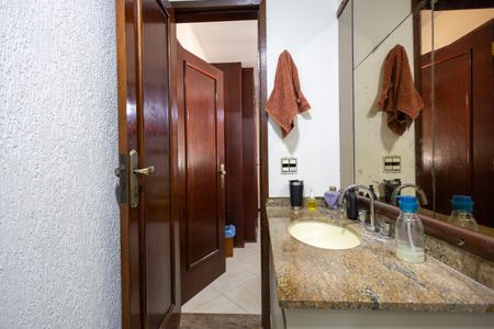 Apartamento à venda com 225m², 5 quartos e 4 vagasBanheiro Suite 4