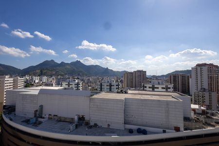 Apartamento à venda com 225m², 5 quartos e 4 vagasSala Varanda Vista