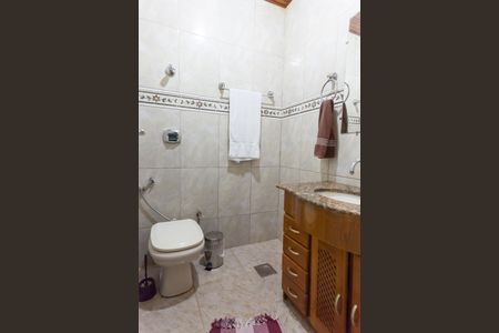 Casa de condomínio à venda com 200m², 3 quartos e 5 vagas Casa de condomínio à venda com 200m², 3 quartos e 5 vagasBanheiro da Suíte
