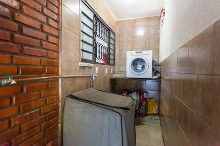 Casa de condomínio à venda com 200m², 3 quartos e 5 vagas Casa de condomínio à venda com 200m², 3 quartos e 5 vagasÁrea de Serviço