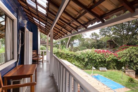 Casa de condomínio à venda com 200m², 3 quartos e 5 vagas Casa de condomínio à venda com 200m², 3 quartos e 5 vagasVaranda da Suíte