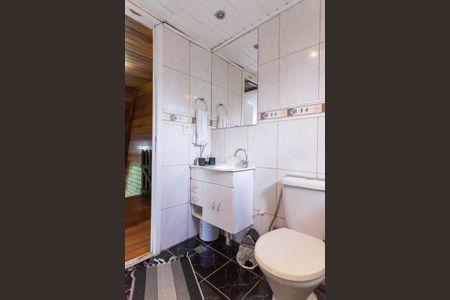 Casa de condomínio à venda com 200m², 3 quartos e 5 vagas Casa de condomínio à venda com 200m², 3 quartos e 5 vagasBanheiro Social