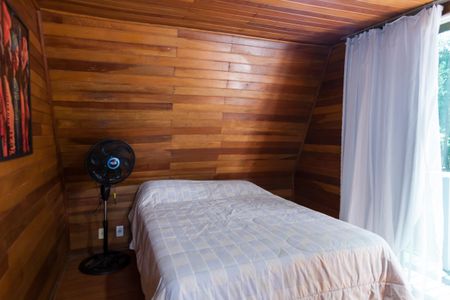 Casa de condomínio à venda com 200m², 3 quartos e 5 vagas Casa de condomínio à venda com 200m², 3 quartos e 5 vagasQuarto 1