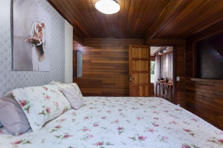 Casa de condomínio à venda com 200m², 3 quartos e 5 vagas Casa de condomínio à venda com 200m², 3 quartos e 5 vagasSuíte