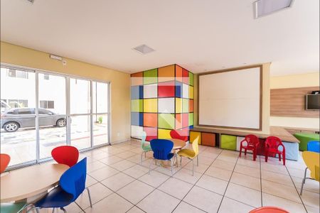 Apartamento à venda com 54m², 2 quartos e 1 vaga Apartamento à venda com 54m², 2 quartos e 1 vagaÁrea comum - Salão de festas