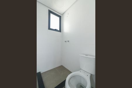 Banheiro da Suíte de apartamento à venda com 2 quartos, 74m² em Três Figueiras, Porto Alegre
