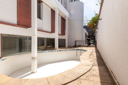 Casa à venda com 412m², 5 quartos e 3 vagasÁrea comum - Piscina